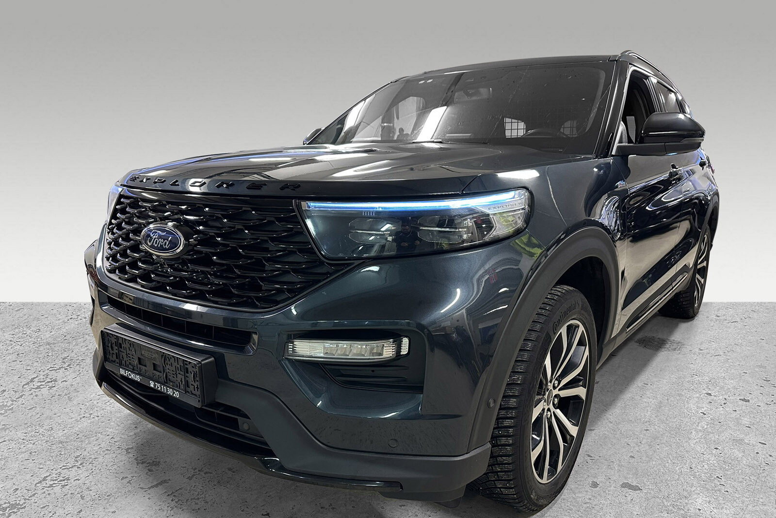 FordExplorerPHEV2023